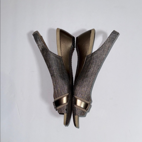 ANNE KLEIN Women's Tan Slingback Sandals - Picture 2 of 7